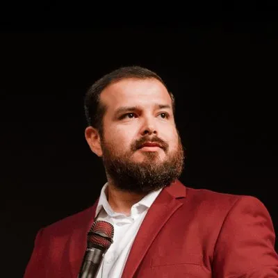 Pastor Emmanuel Lemus